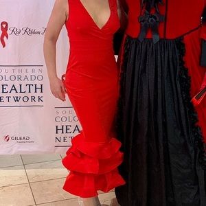 Red gown size small